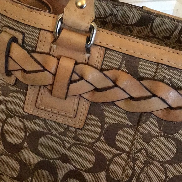 Coach Handbags Hampton Tan Leather Shoulder Lined Tassel Braided Buckle - Picture 3 of 11